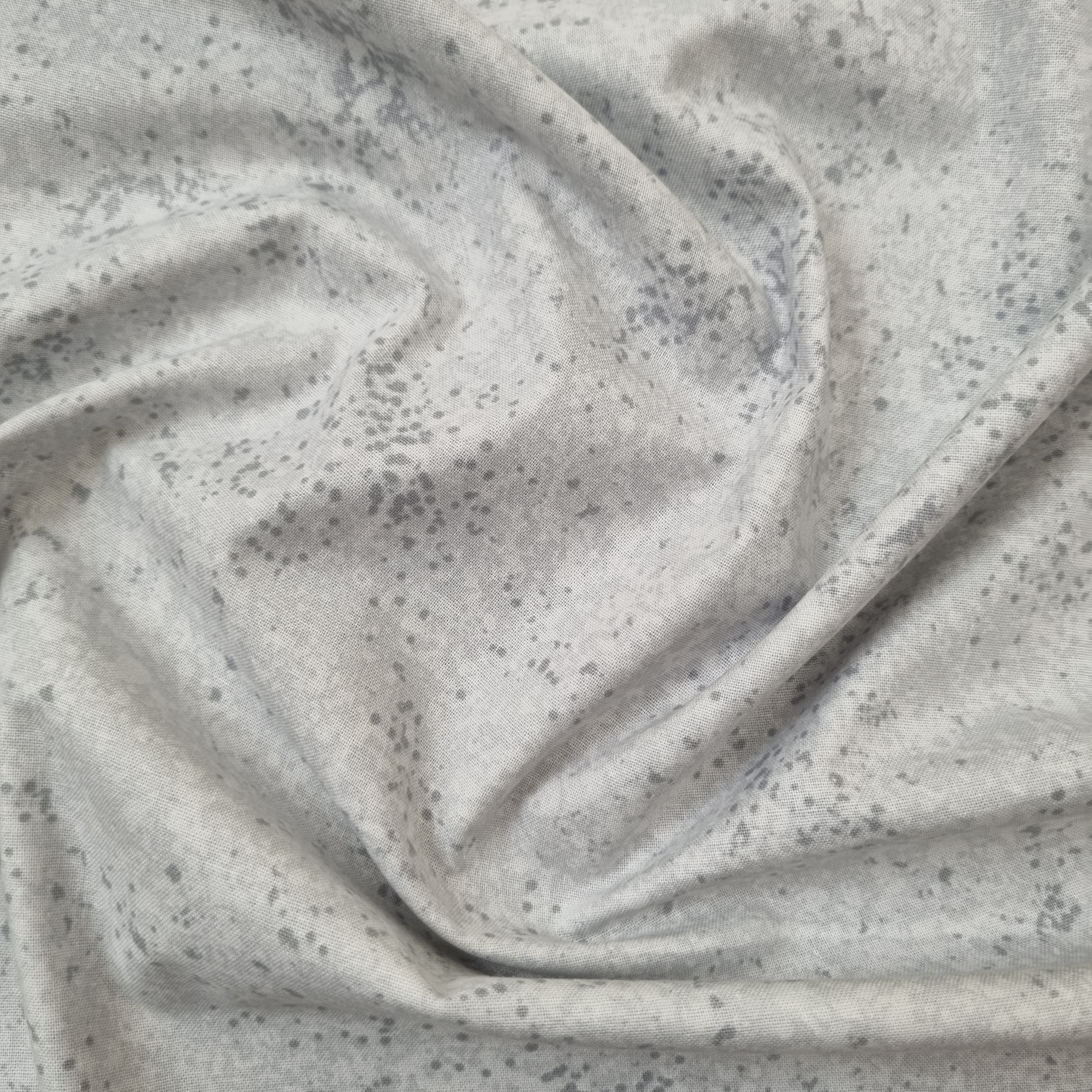 Baumwolldruck hellgrau marmoriert Webstoff Hemmers Malu - Stoffhaus