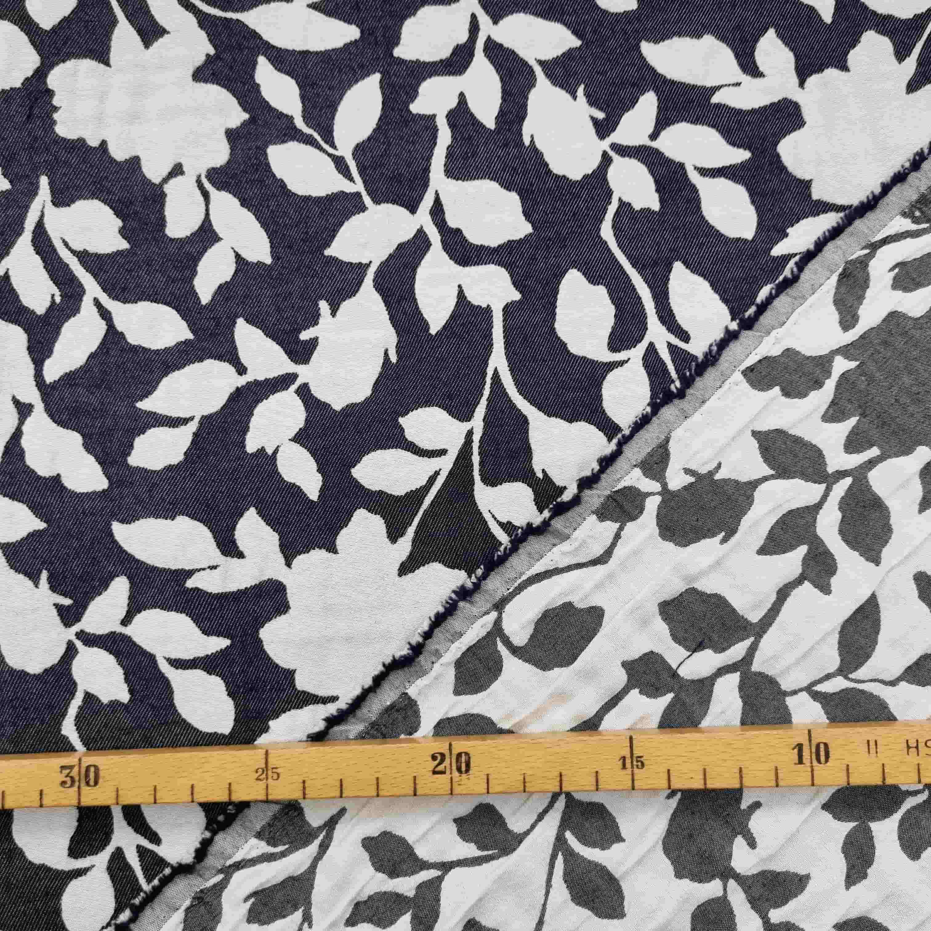 Blusenjaquard mit floralem Muster schwarz Viskosewebstoff, neu Malu Stoffhaus Malu - Stoffhaus