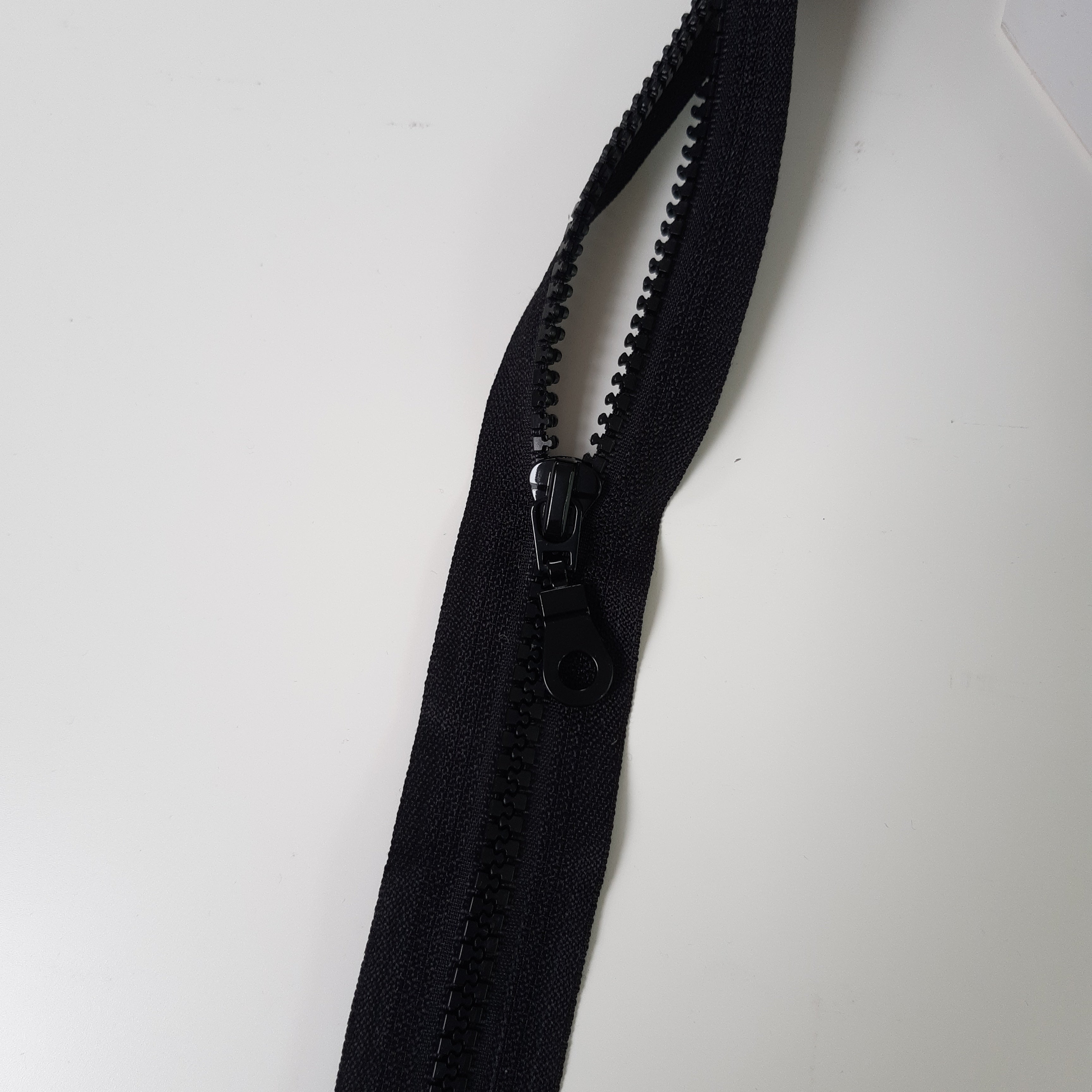 Endlosreißverschluß schwarz Plastik Endlosreißverschluß Veno Malu - Stoffhaus