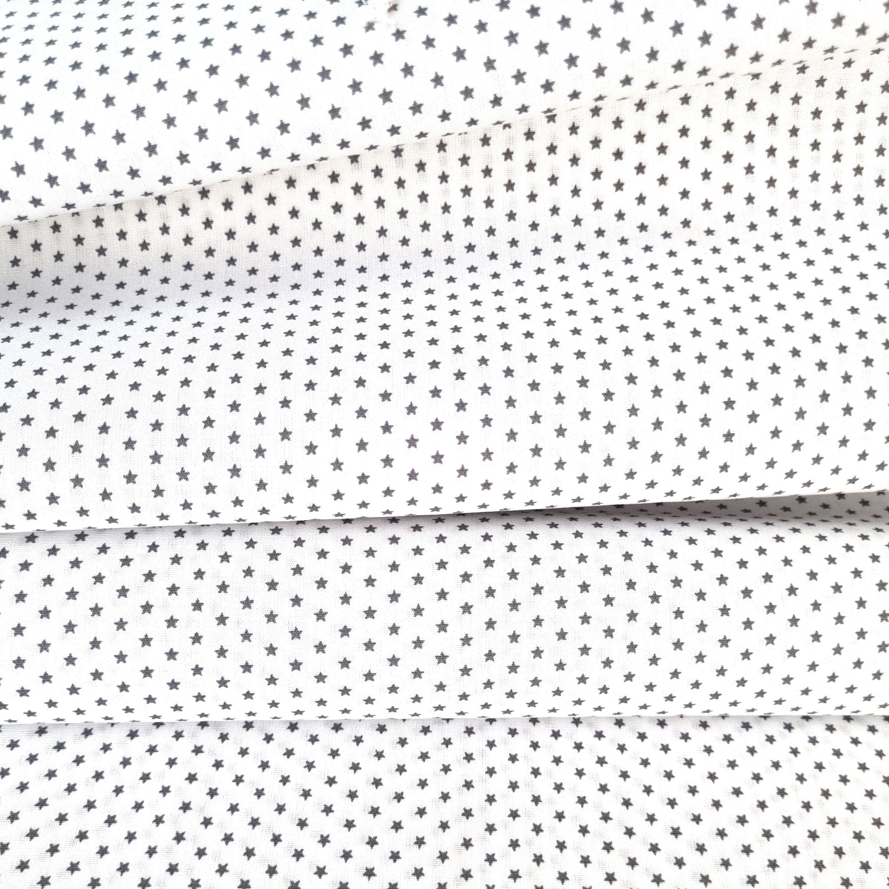 graue Sternchen auf Baumwolle Webstoff Malu Stoffhaus - Nähschule - Atelier Malu - Stoffhaus