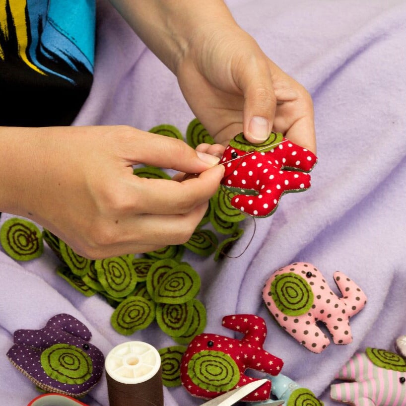 KinderAbo Handarbeit - Handnähen, Stricken, Häkeln, Stricken Kurs, Kurse, Nähen, neu Malu Nähschule Malu - Stoffhaus