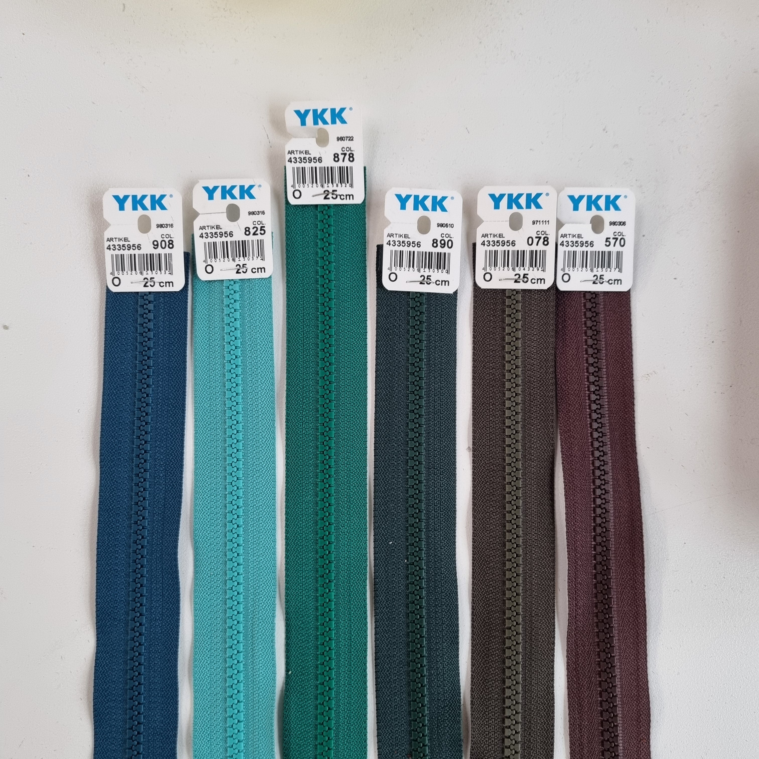 Plastikreißverschluß teilbar 5mm grün Reißverschlüsse YKK Malu - Stoffhaus