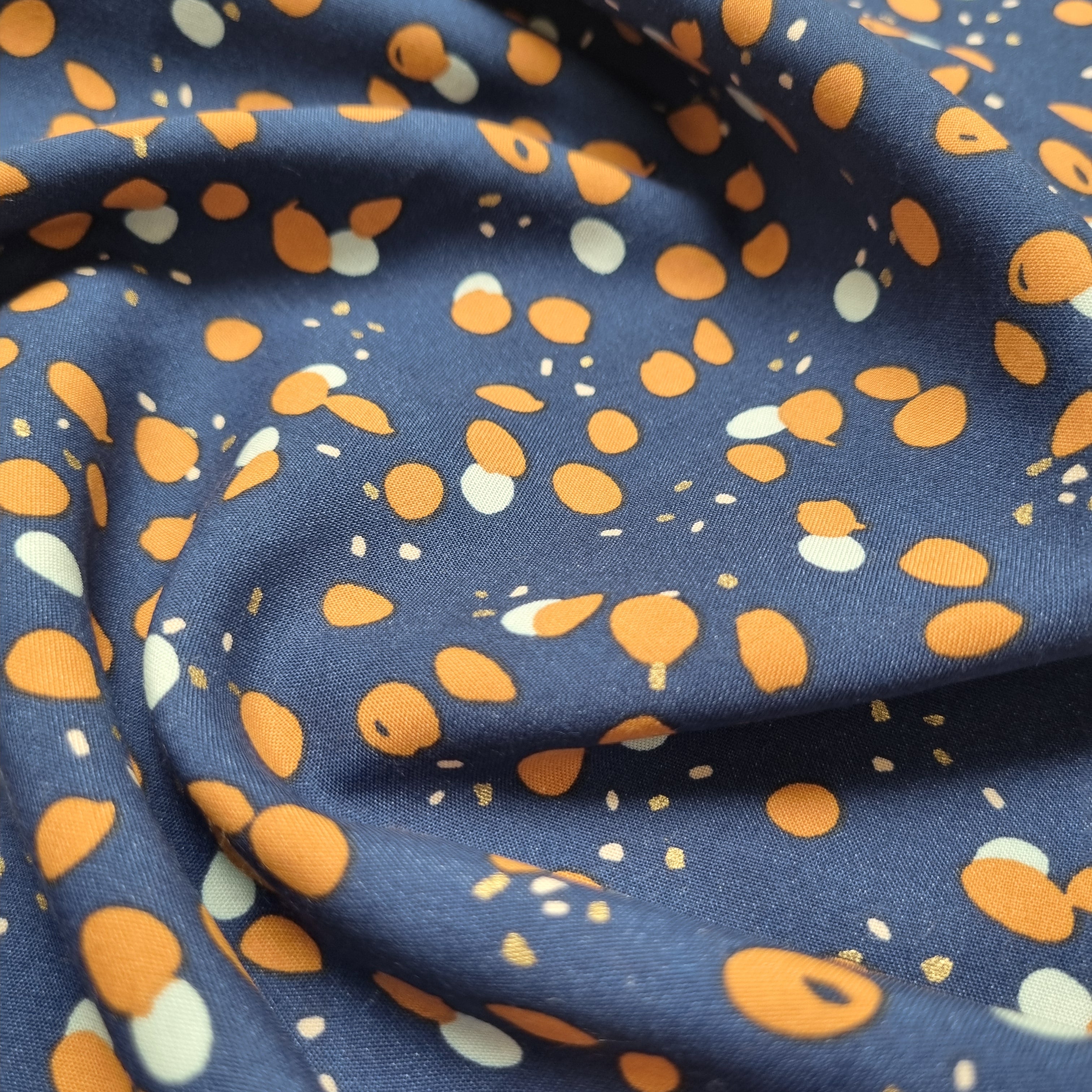 Punktemuster auf blauem Viskosewebstoff Viskosewebstoff, neu Domotex Malu - Stoffhaus