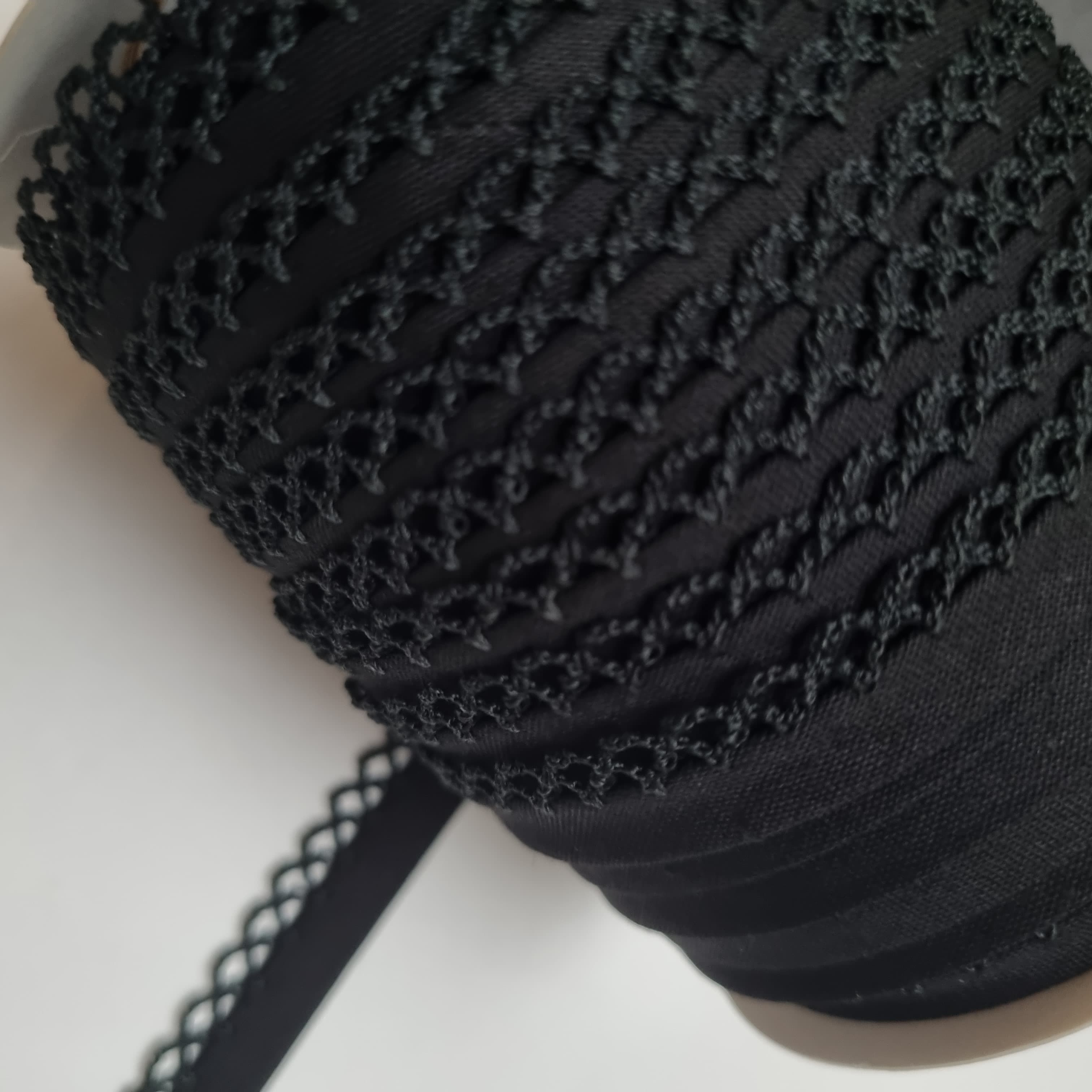 Schrägband mit Häkelspitze Bänder Veno Schwarz 000 Malu - Stoffhaus