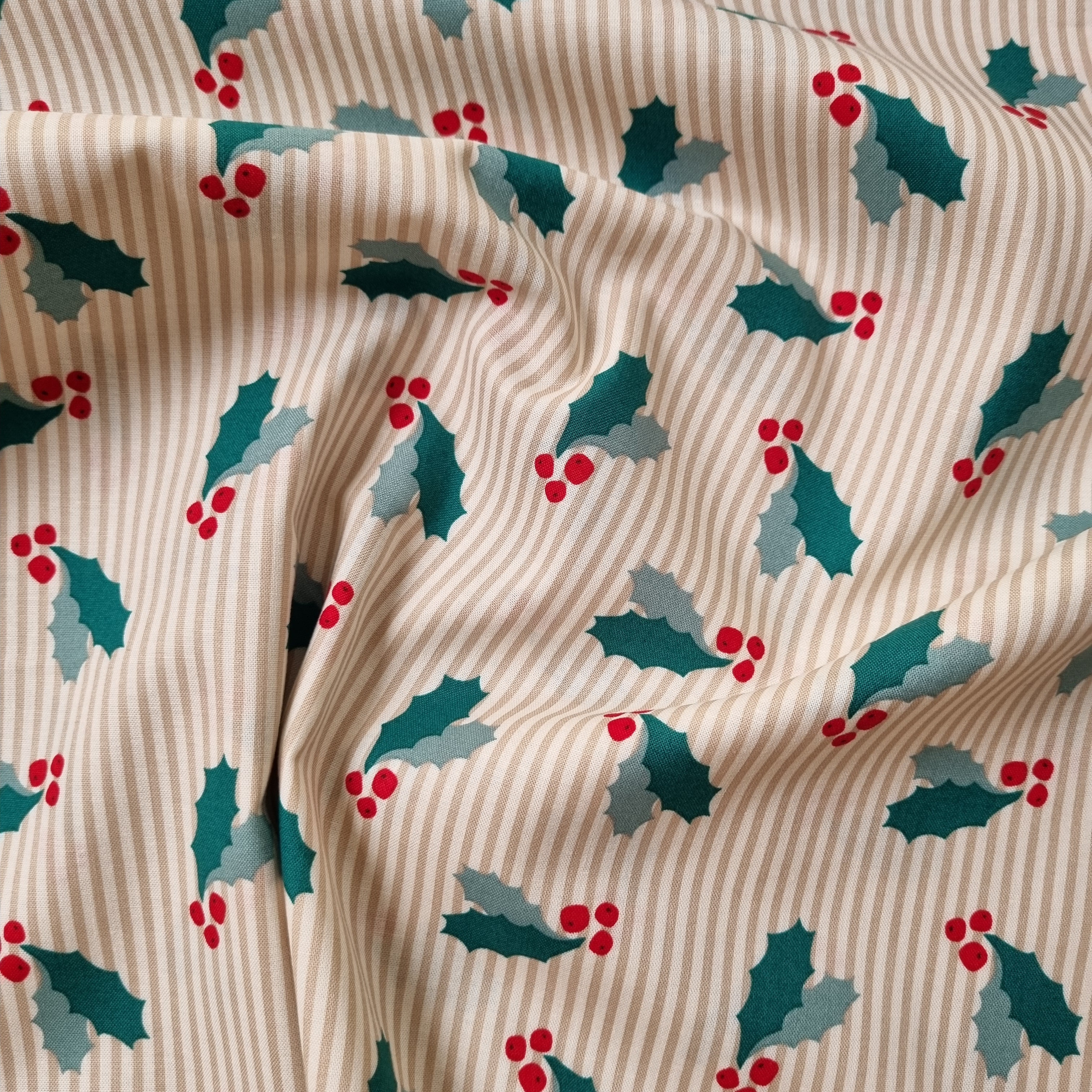 Stechpalme Baumwolldruck beige Webstoff Malu Stoffhaus Malu - Stoffhaus