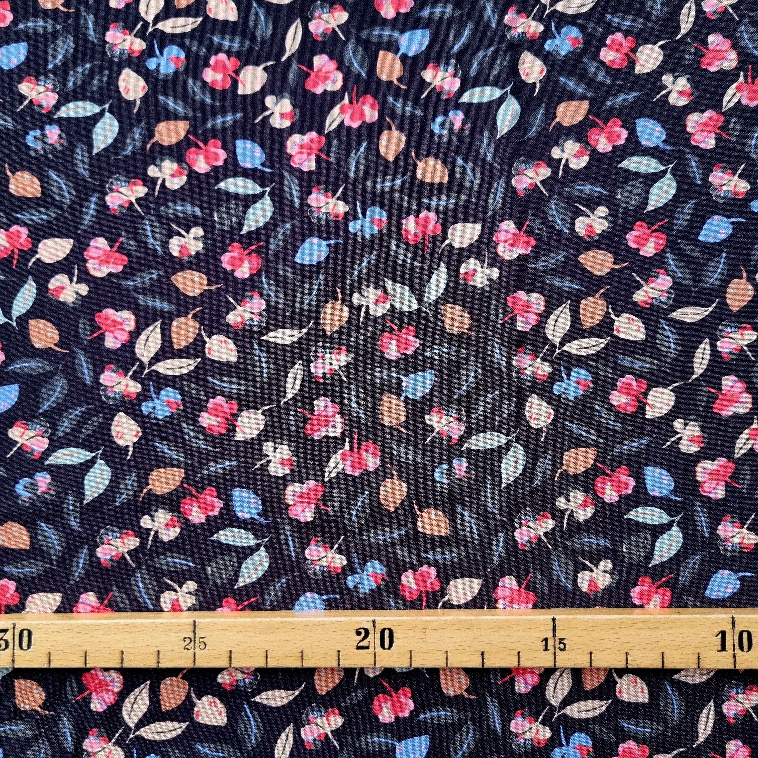 Viskosedruck mit kleinen Blüten Viskosewebstoff, neu Domotex Malu - Stoffhaus