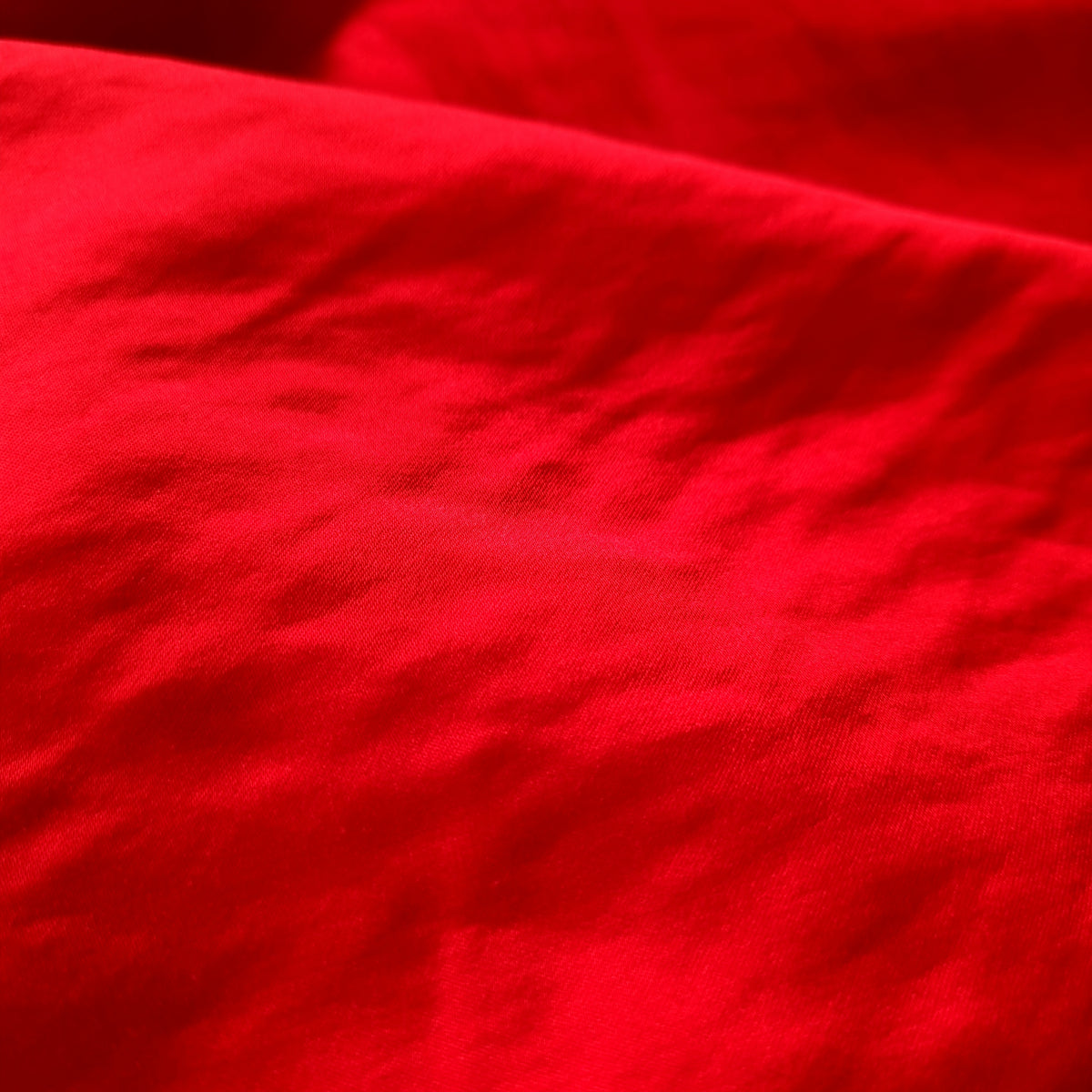 feiner Viskosesatin leuchtend rot