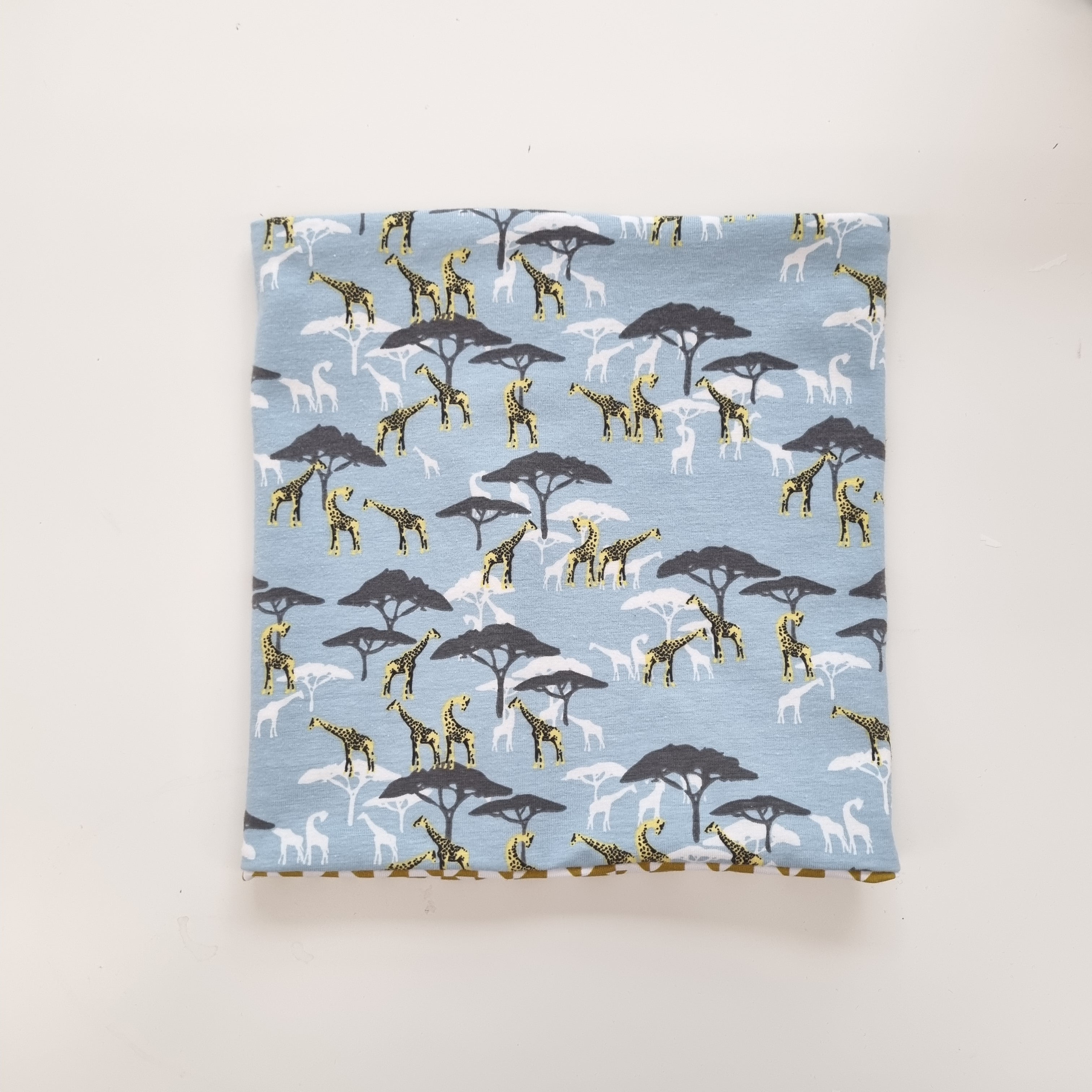 Beanie und EHalssocke zum Wenden mit Giraffenmuster Ferienkinder Malu - Stoffhaus