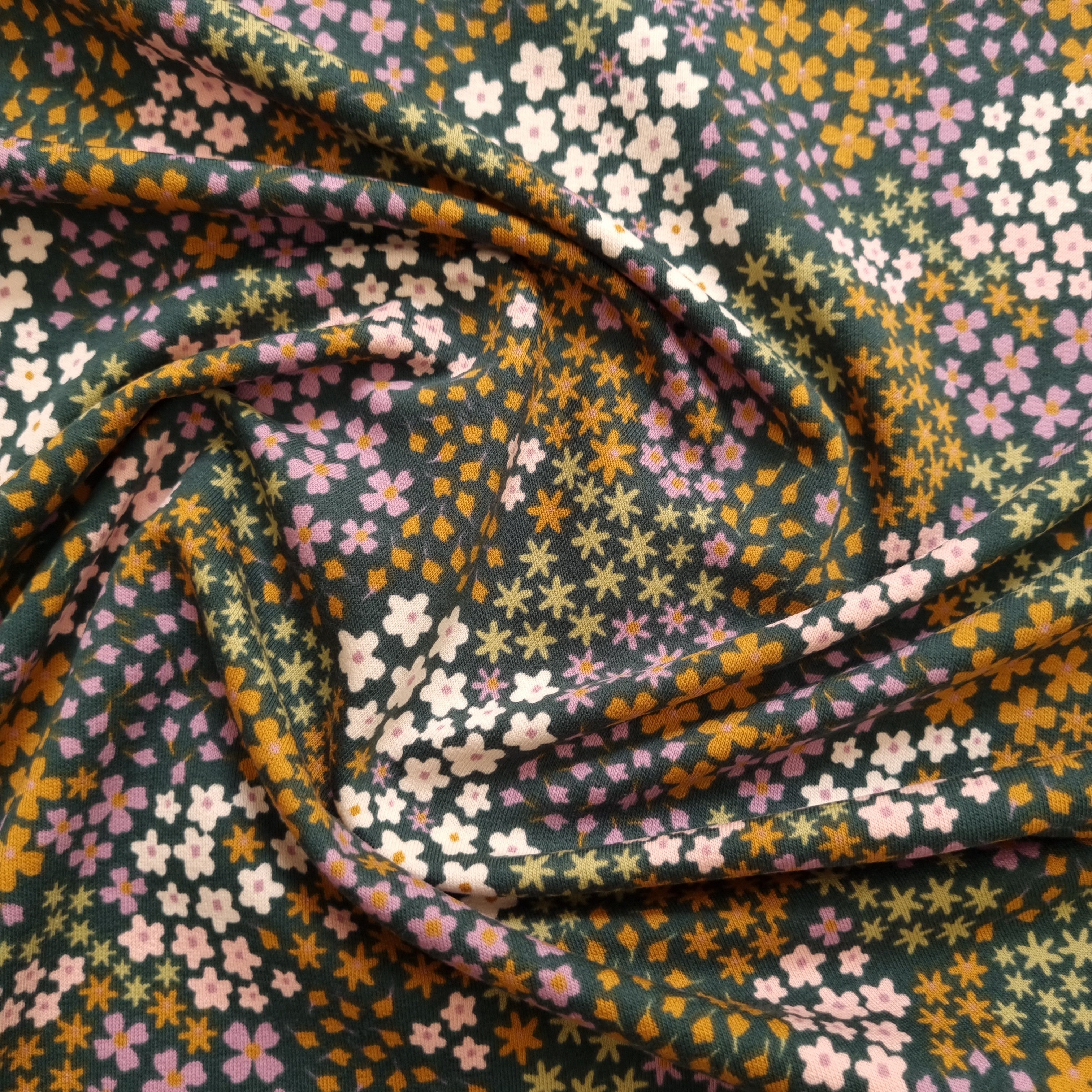 florales Muster auf French Terry Sweat, neu Malu Stoffhaus - Nähschule - Atelier Malu - Stoffhaus