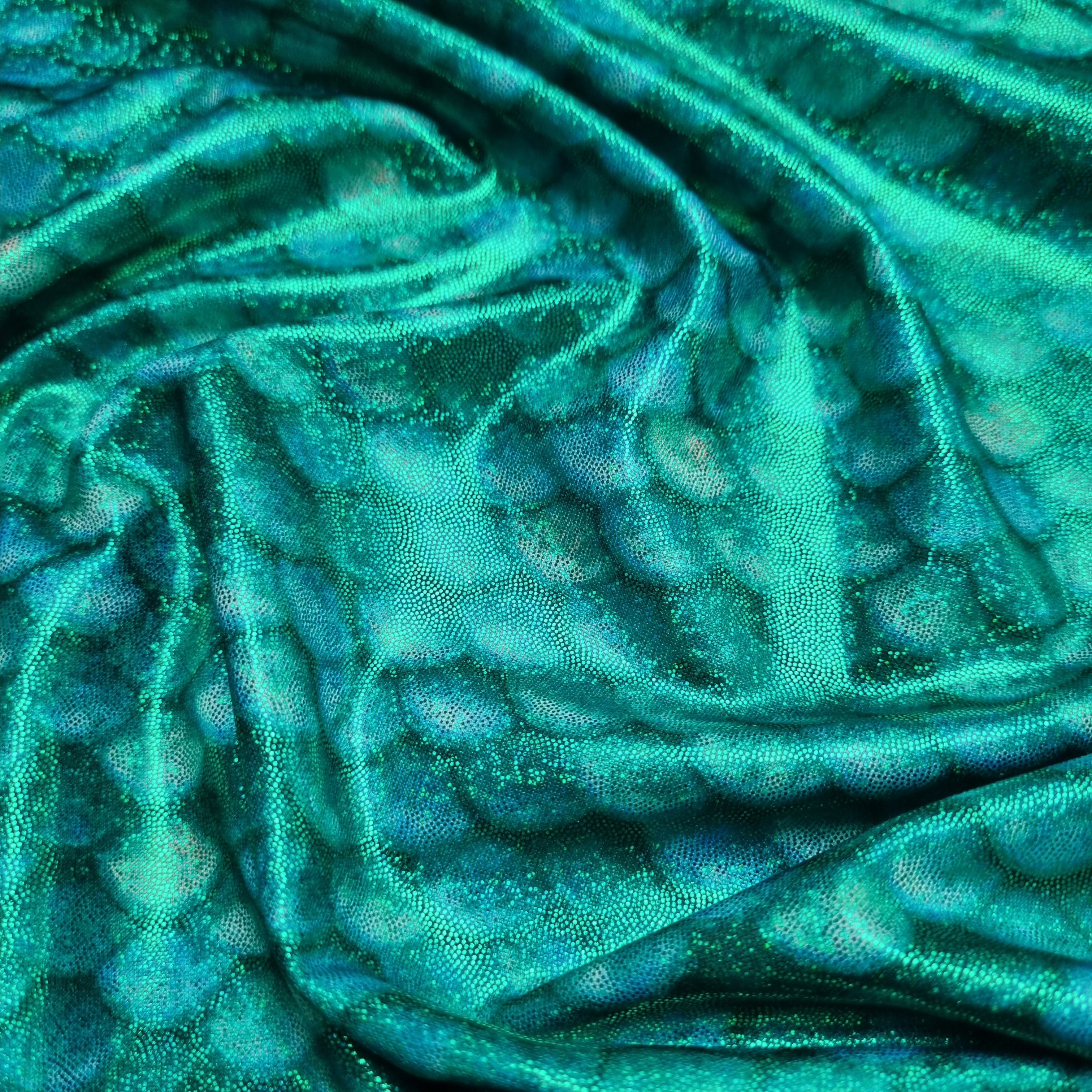 grün schillernder Schuppenjersey jersey, neu Hemmers Itex Malu - Stoffhaus