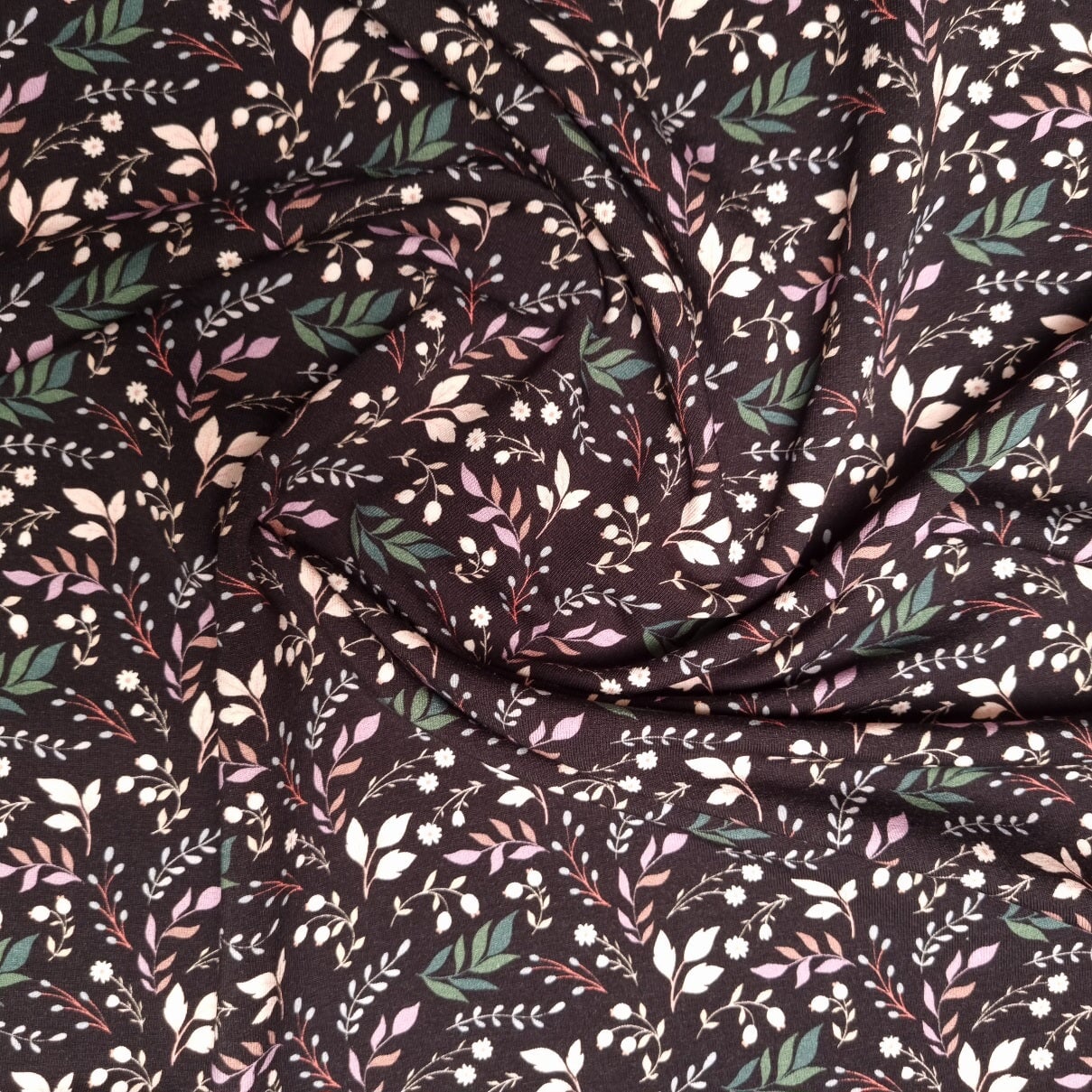 kleine Blümchen auf schwarzem Baumwolljersey jersey, neu Swafing Malu - Stoffhaus