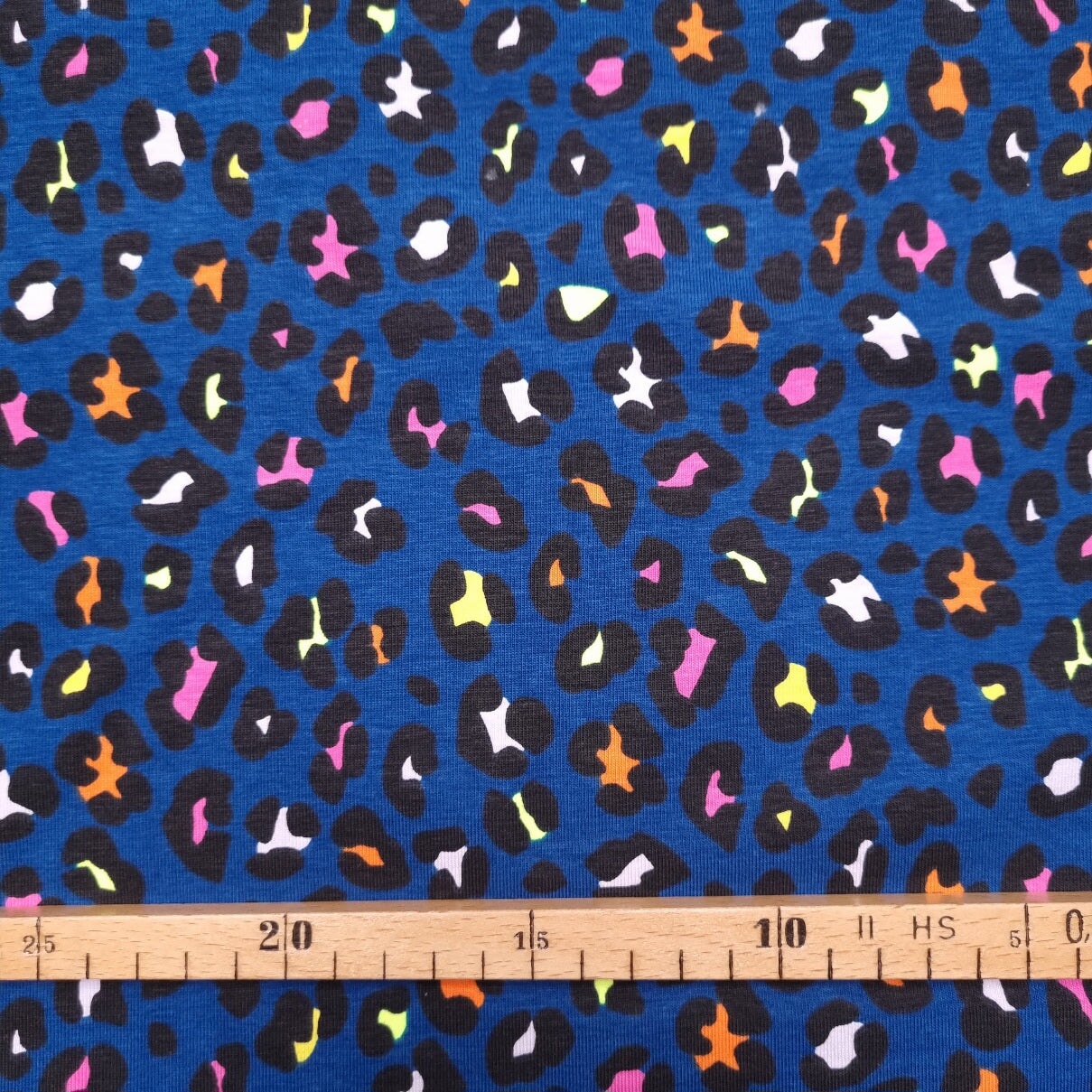 Leodruck auf blauem Grund, Baumwolljersey jersey, neu Verhees Malu - Stoffhaus