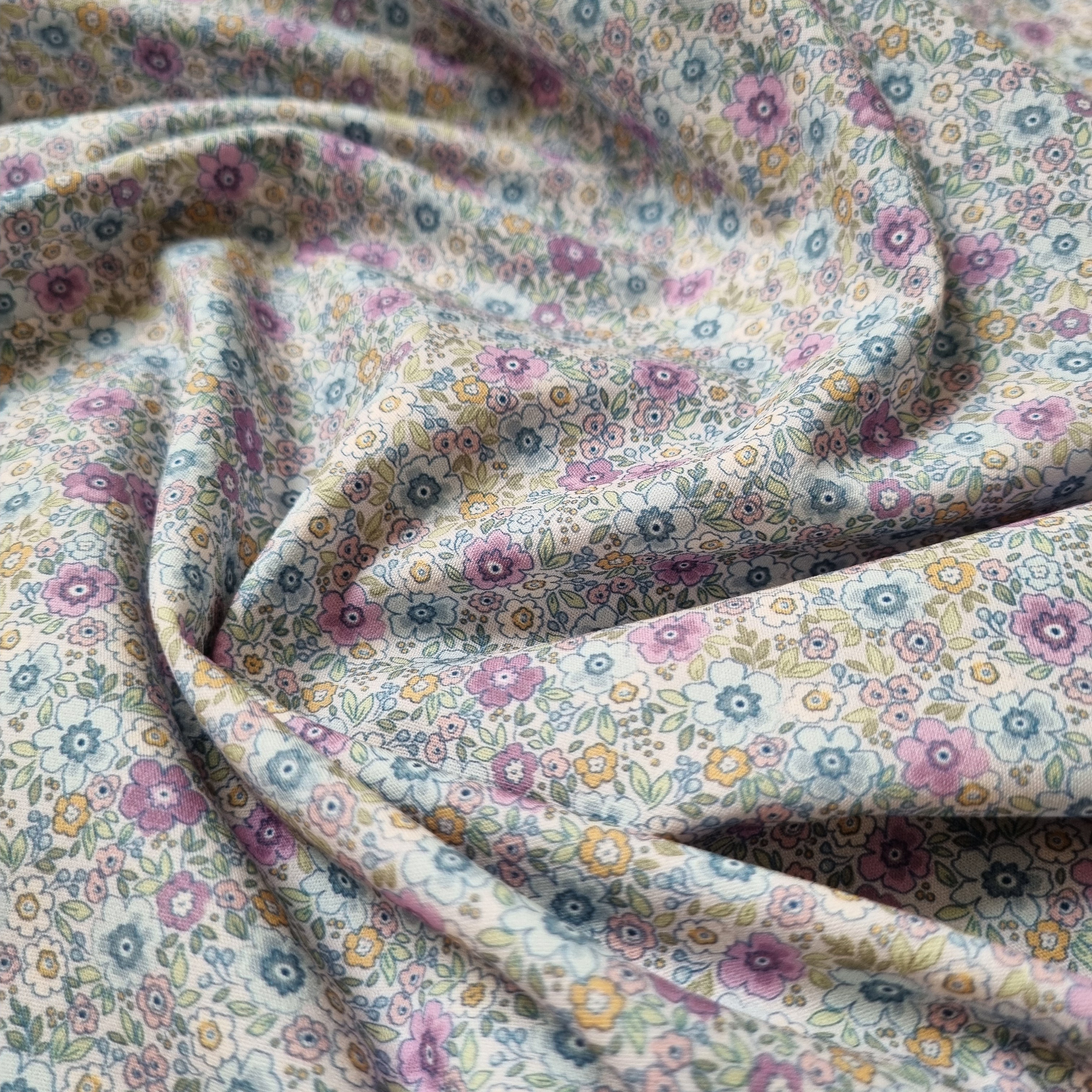 Mille Fleur fliederblau/weiß Webstoff Marin & Carbonell Malu - Stoffhaus