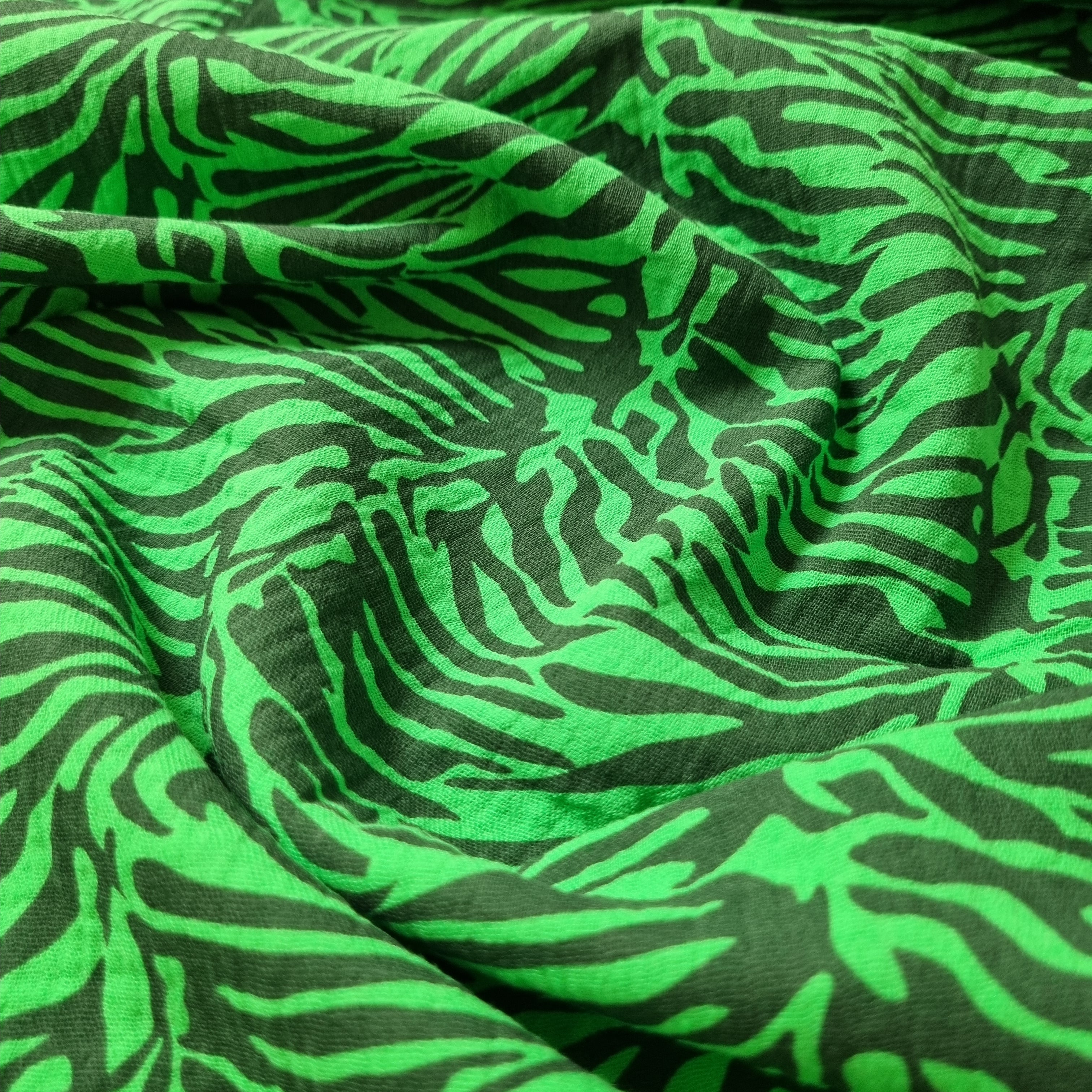 Musselin mit Tigerdruck grün/hellgrün Musselin, neu Marin & Carbonell Malu - Stoffhaus