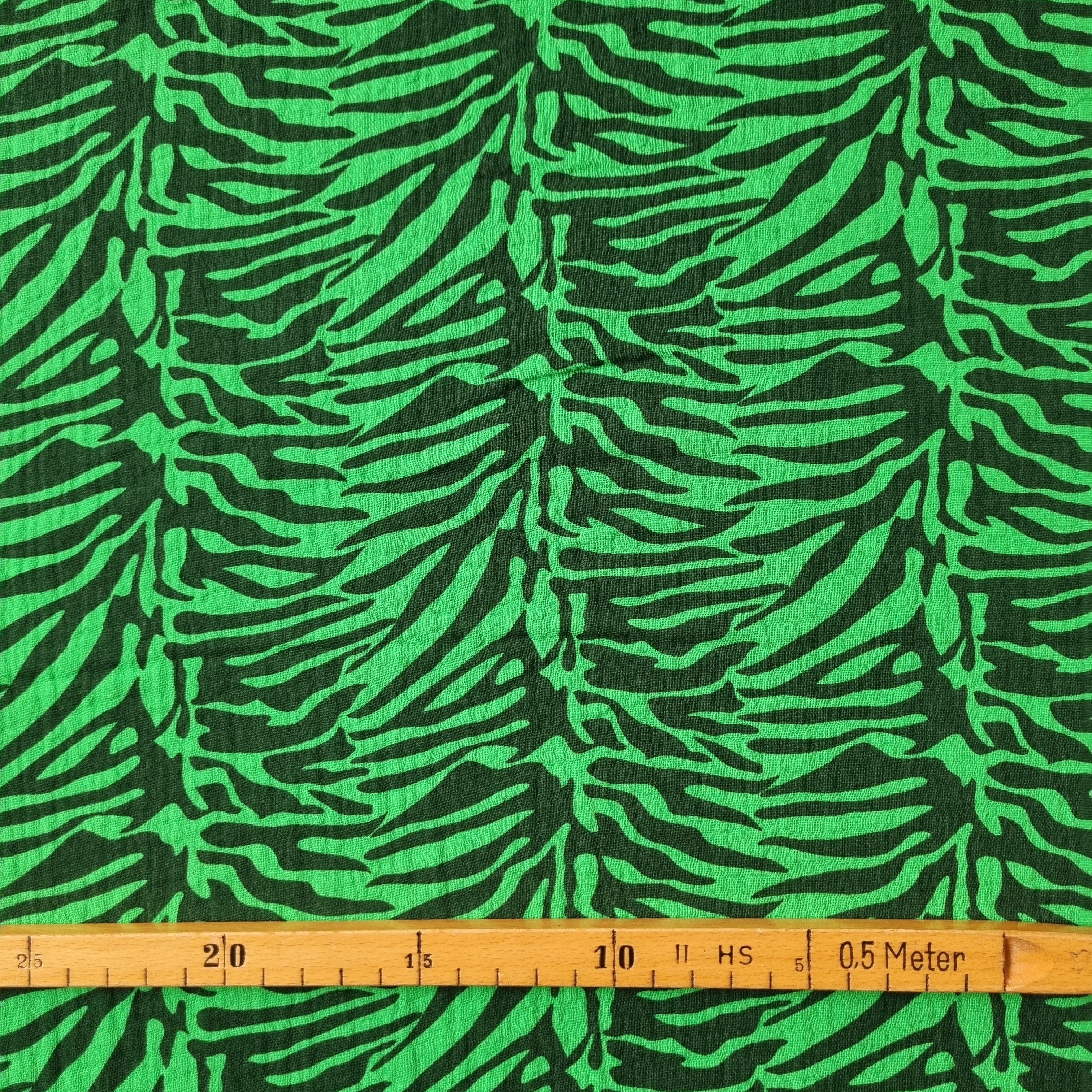 Musselin mit Tigerdruck grün/hellgrün Musselin, neu Marin & Carbonell Malu - Stoffhaus
