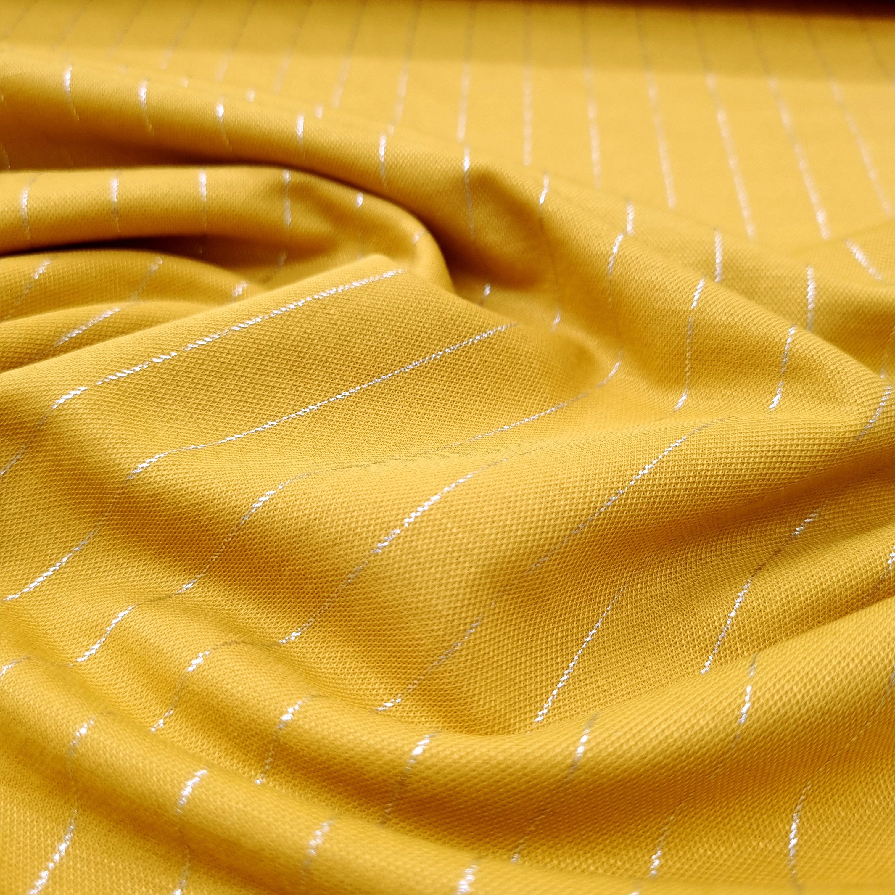 Nadelstreifen Viskosemischung senfgelb Webstoff, neu Quality Textiles Malu - Stoffhaus
