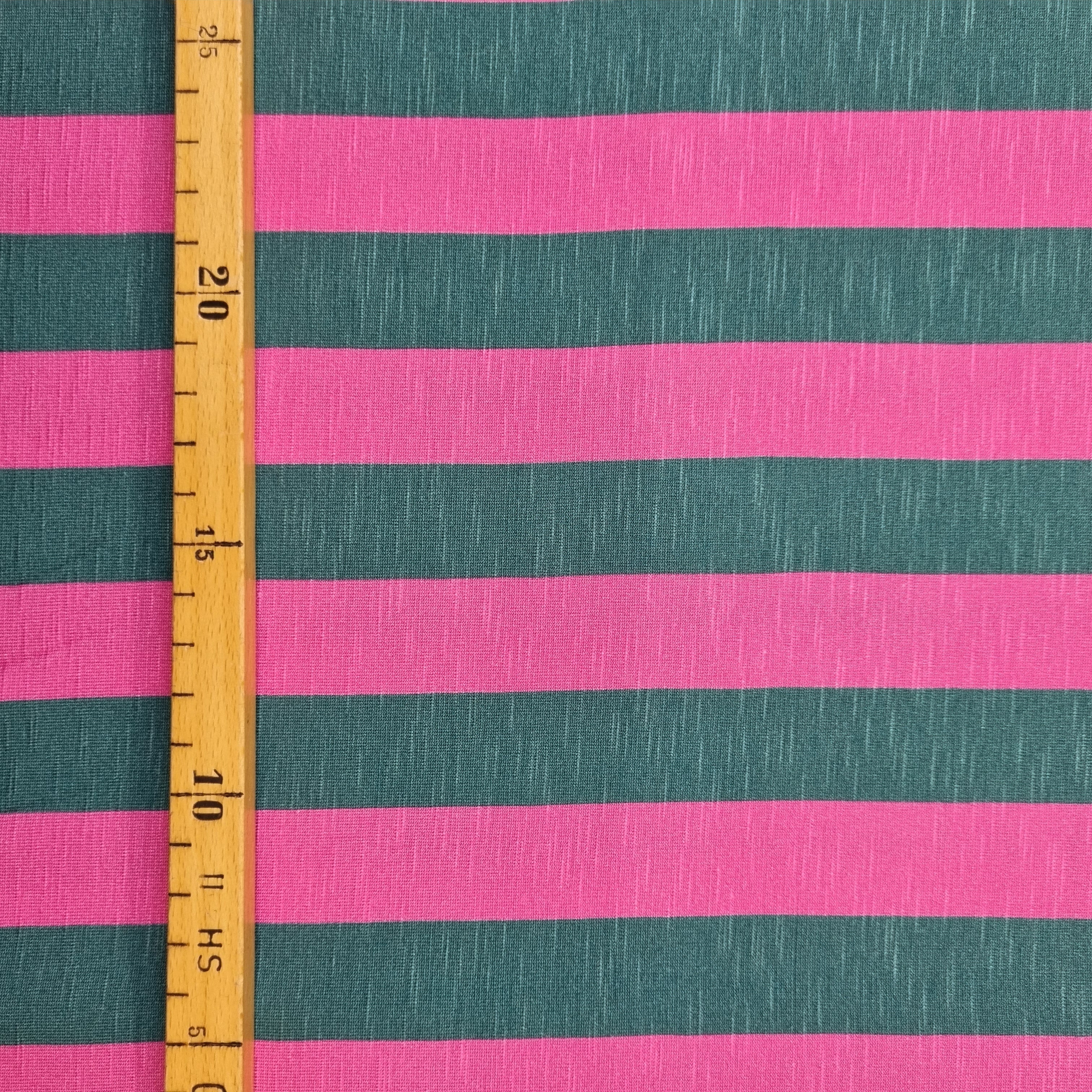 Viskoseslubjersey mit breiten Streifen in pink und petrol Viskosejersey Swafing Malu - Stoffhaus